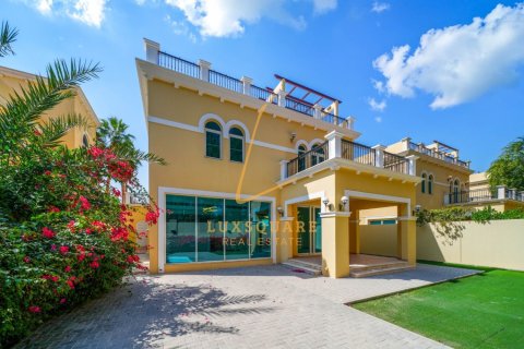 Villa en Jumeirah Park, Dubai, 4 dormitorios, 512 m², № 100620 - foto 13