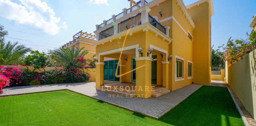 Villa en Jumeirah Park, Dubai, 4 dormitorios, 512 m², № 100620