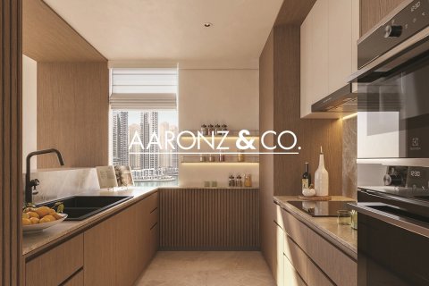 Apartment in Dubai Marina, Dubai 3 bedrooms, 154 sq.m. № 83918 - photo 18