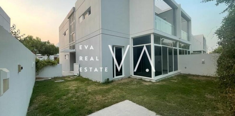 Таунхаус в Дубае, 4 спальни, 388.88м², № 52810