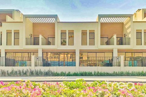 Townhouse in Damac Lagoons, Dubai 5 bedrooms, 183.48 sq.m. № 120182 - photo 17