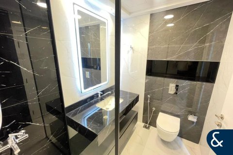 Apartment in Business Bay, Dubai 3 bedrooms, 172 sq.m. № 99130 - photo 13