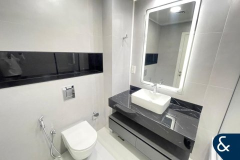 Apartment in Business Bay, Dubai 3 bedrooms, 172 sq.m. № 99130 - photo 15