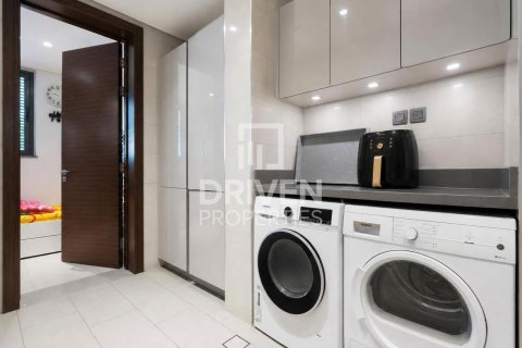 Villa en Sobha Hartland, Mohammed Bin Rashid City, Dubai, 4 dormitorios, 559.09 m², № 125185 - foto 19