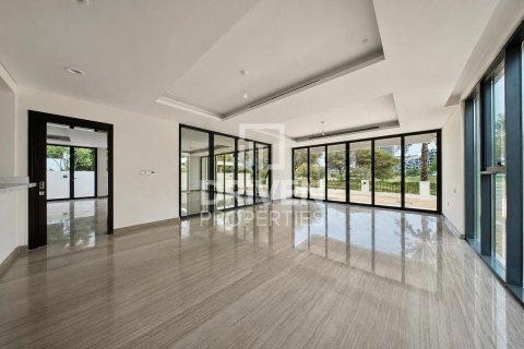 Villa en DAMAC Hills (Akoya by DAMAC), Dubai, 7 dormitorios, 787.35 m², № 125184 - foto 2