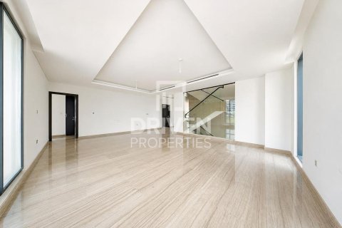 Villa en DAMAC Hills (Akoya by DAMAC), Dubai, 7 dormitorios, 787.35 m², № 125184 - foto 10