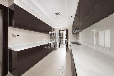 Villa en DAMAC Hills (Akoya by DAMAC), Dubai, 7 dormitorios, 787.35 m², № 125184 - foto 5