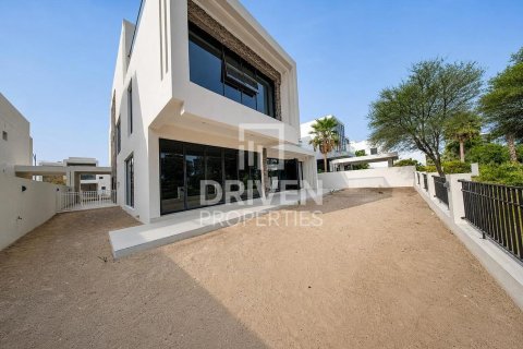 Villa en DAMAC Hills (Akoya by DAMAC), Dubai, 7 dormitorios, 787.35 m², № 125184 - foto 29