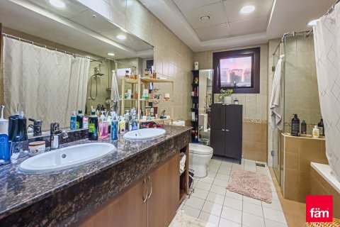 Купить таунхаус в Дубае: 4 спальни, 380.7м², № 118811 - фото 24