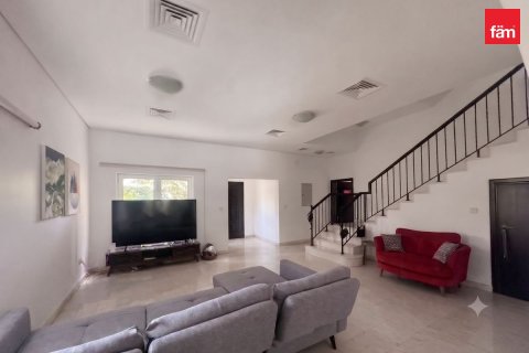 Villa à Dubai, 5 chambres, 561.1 m², № 118816 - photo 9