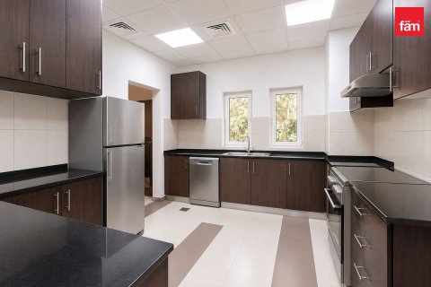 Villa à Dubai, 5 chambres, 561.1 m², № 118816