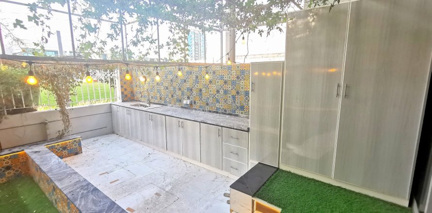 Villa à Al Furjan, Dubai, 4 chambres, 225.4 m², № 37562