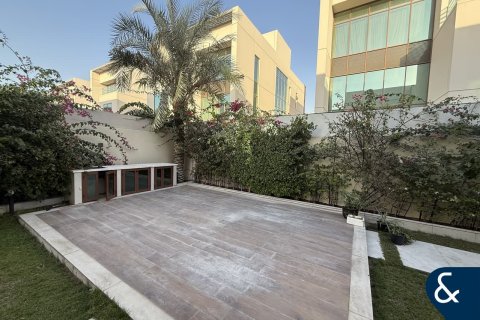 Купить виллу в Meydan, Дубай: 5 спален, 925м², № 91190 - фото 14