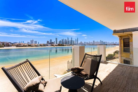Villa in Palm Jumeirah, Dubai 4 bedrooms, 621.4 sq.m. № 114124