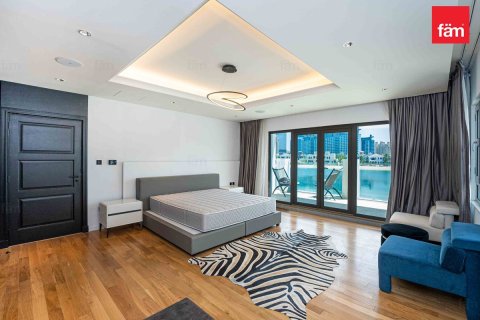 Villa in Palm Jumeirah, Dubai 4 bedrooms, 621.4 sq.m. № 114124 - photo 8
