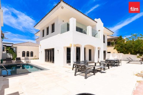 Villa in Palm Jumeirah, Dubai 4 bedrooms, 621.4 sq.m. № 114124 - photo 5