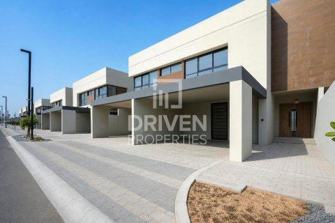 Townhouse in Dubai Land, Dubai 3 bedrooms, 232.63 sq.m. № 134252 - photo 6