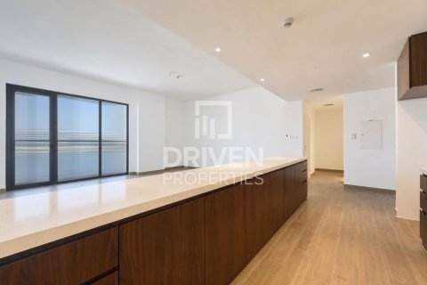Снять в аренду квартиру в La Mer, Джумейра, Дубай: 3 спальни, 200.58м², № 134246 - фото 16