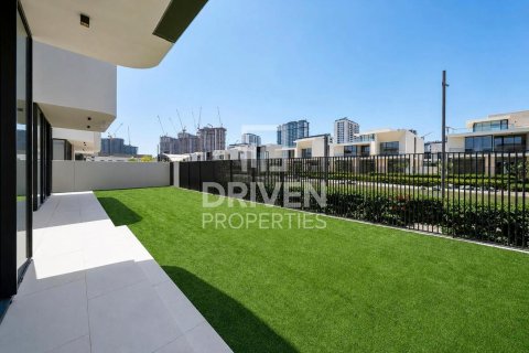Villa en Dubai Hills Estate, Dubai, 5 dormitorios, 666.21 m², № 134251 - foto 3