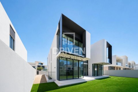 Villa en Dubai Hills Estate, Dubai, 5 dormitorios, 666.21 m², № 134251 - foto 2