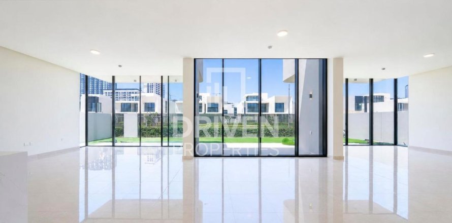 Villa en Dubai Hills Estate, Dubai, 5 dormitorios, 666.21 m², № 134251
