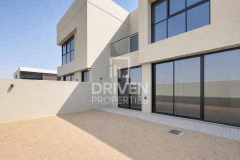 Townhouse in Dubai Land, Dubai 3 bedrooms, 232.63 sq.m. № 134250 - photo 6