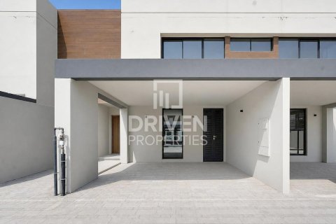 Townhouse in Dubai Land, Dubai 3 bedrooms, 232.63 sq.m. № 134250 - photo 1