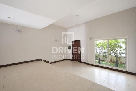 Townhouse in District 10, Jumeirah Village Circle, Dubai 4 bedrooms, 156.26 sq.m. № 134249 - photo 25