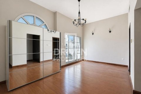 Townhouse in District 10, Jumeirah Village Circle, Dubai 4 bedrooms, 156.26 sq.m. № 134249 - photo 15