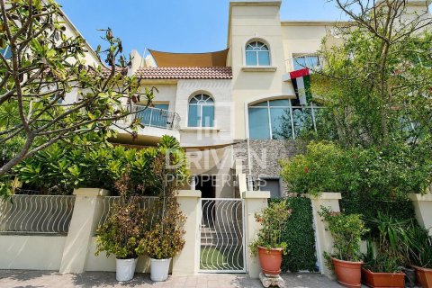 Townhouse in District 10, Jumeirah Village Circle, Dubai 4 bedrooms, 156.26 sq.m. № 134249