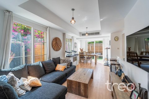 Villa en The Springs, Dubai, 2 dormitorios, 156.63 m², № 139846 - foto 2