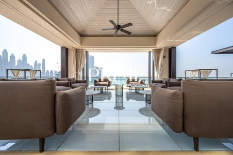 Apartment in Palm Jumeirah, Dubai 2 bedrooms, 400 sq.m. № 21376 - photo 1
