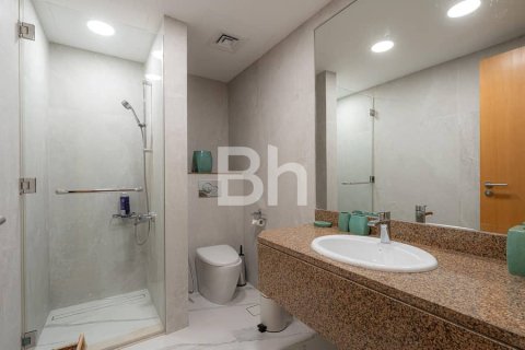 Villa in Palm Jumeirah, Dubai 5 bedrooms, 327 sq.m. № 21395 - photo 15