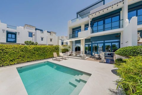 Villa in Palm Jumeirah, Dubai 5 bedrooms, 327 sq.m. № 21395 - photo 7