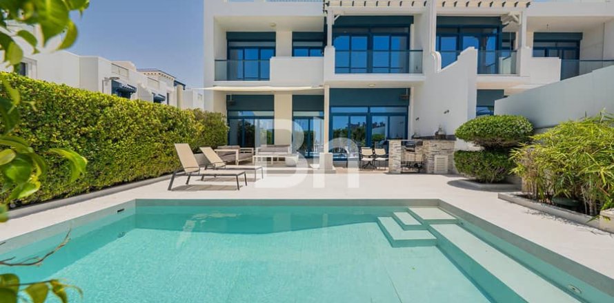 Villa in Palm Jumeirah, Dubai 5 bedrooms, 327 sq.m. № 21395