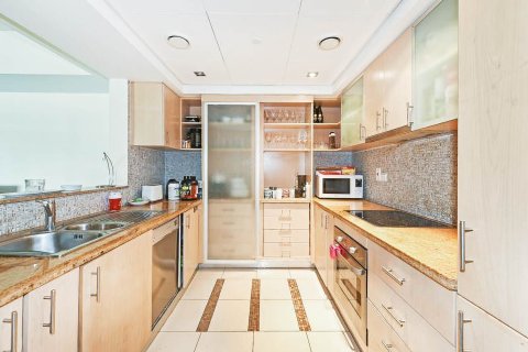 Apartamento en Blakely Tower, Dubai Marina, Dubai, 2 dormitorios, 161.19 m², № 136509 - foto 23