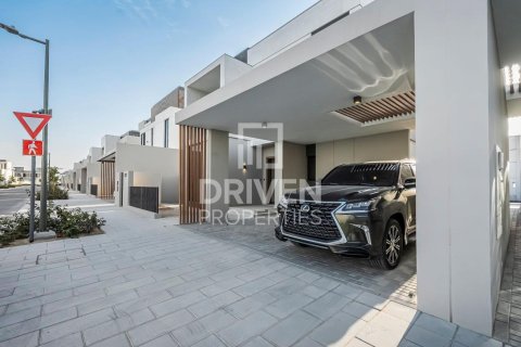 Купить виллу в Arabian Ranches 3, Дубай: 4 спальни, 432м², № 87065 - фото 2