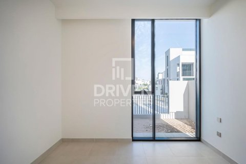 Купить виллу в Arabian Ranches 3, Дубай: 4 спальни, 432м², № 87065 - фото 5