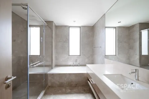 Villa in Dubai 5 bedrooms, 533 sq.m. № 72441 - photo 17