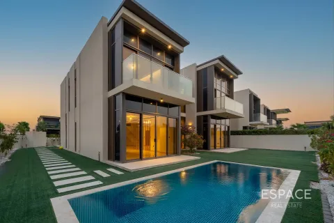 Villa in Dubai 5 bedrooms, 533 sq.m. № 72441 - photo 3