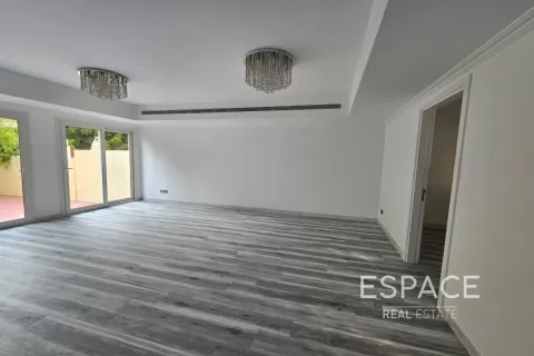 فيلا في Springs 4, The Springs, دبي 3 غرف نوم, 228 م² رقم 72442 - صورة 2