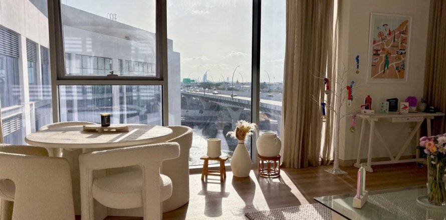 Appartement à Al Wasl, Dubai, 1 chambre, 87.4 m², № 84264