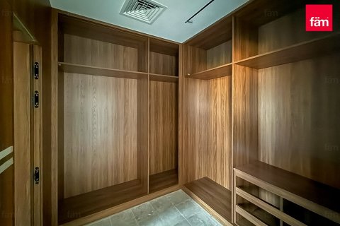 Villa en Umm Suqeim, Dubai, 4 dormitorios, 478.4 m², № 84266 - foto 19