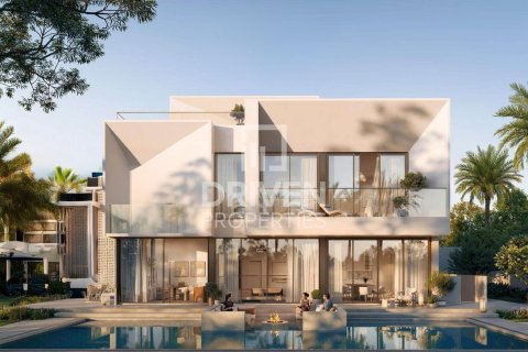Villa in Dubai 5 bedrooms, 997.87 sq.m. № 140000 - photo 2