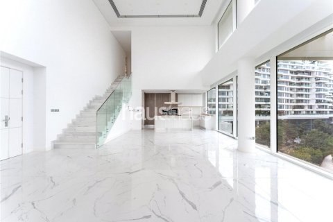 Купить дуплекс в Аль-Барари, Дубай: 2 спальни, 372м², № 44146 - фото 1
