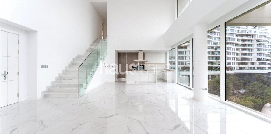Дуплекс в Аль-Барари, Дубай, 2 спальни, 372м², № 44146
