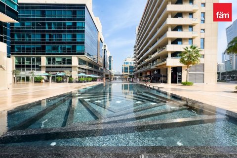 Oficina en Business Bay, Dubai, 236.1 m², № 9614 - foto 1