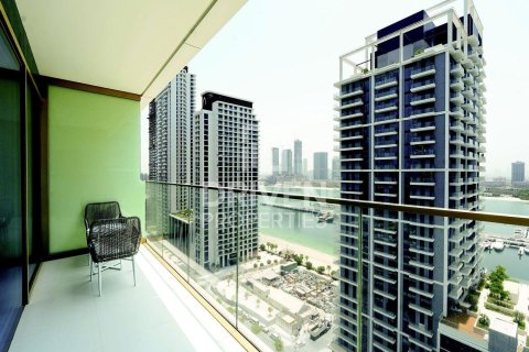 Apartment in EMAAR Beachfront, Dubai Harbour, Dubai 1 bedroom, 73.86 sq.m. № 128107 - photo 2