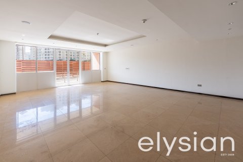 Apartamento en Tiara Residences, Palm Jumeirah, Dubai, 1 dormitorio, 177 m², № 37957 - foto 2