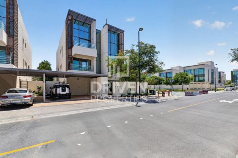 Купить виллу в Meydan, Дубай: 6 спален, 512.55м², № 125233 - фото 26